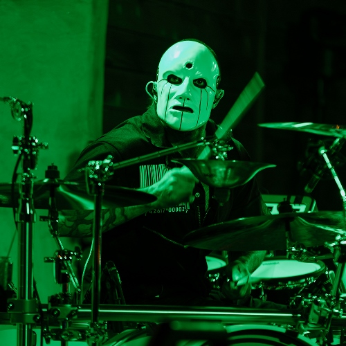 Slipknot faz 1º show com novo baterista