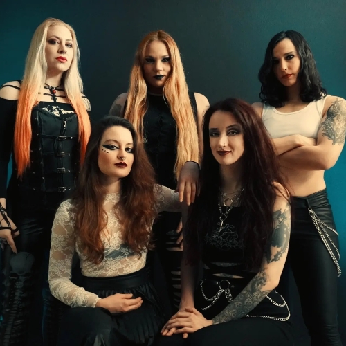 Agora com duas baixistas, Nervosa lança o single “Smashing Heads”
