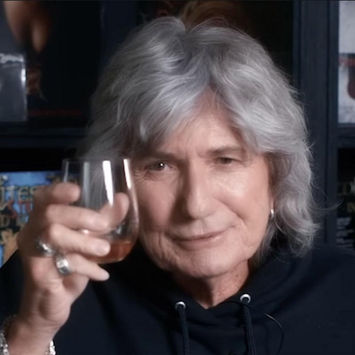 David Coverdale anuncia sua aposentadoria oficialmente